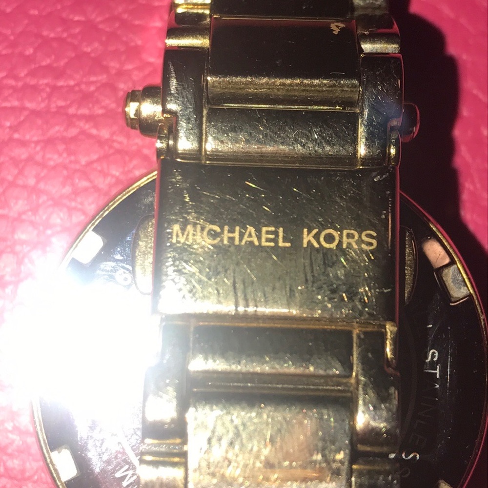 Michael Kors Watch💛 - Picture 7 of 8